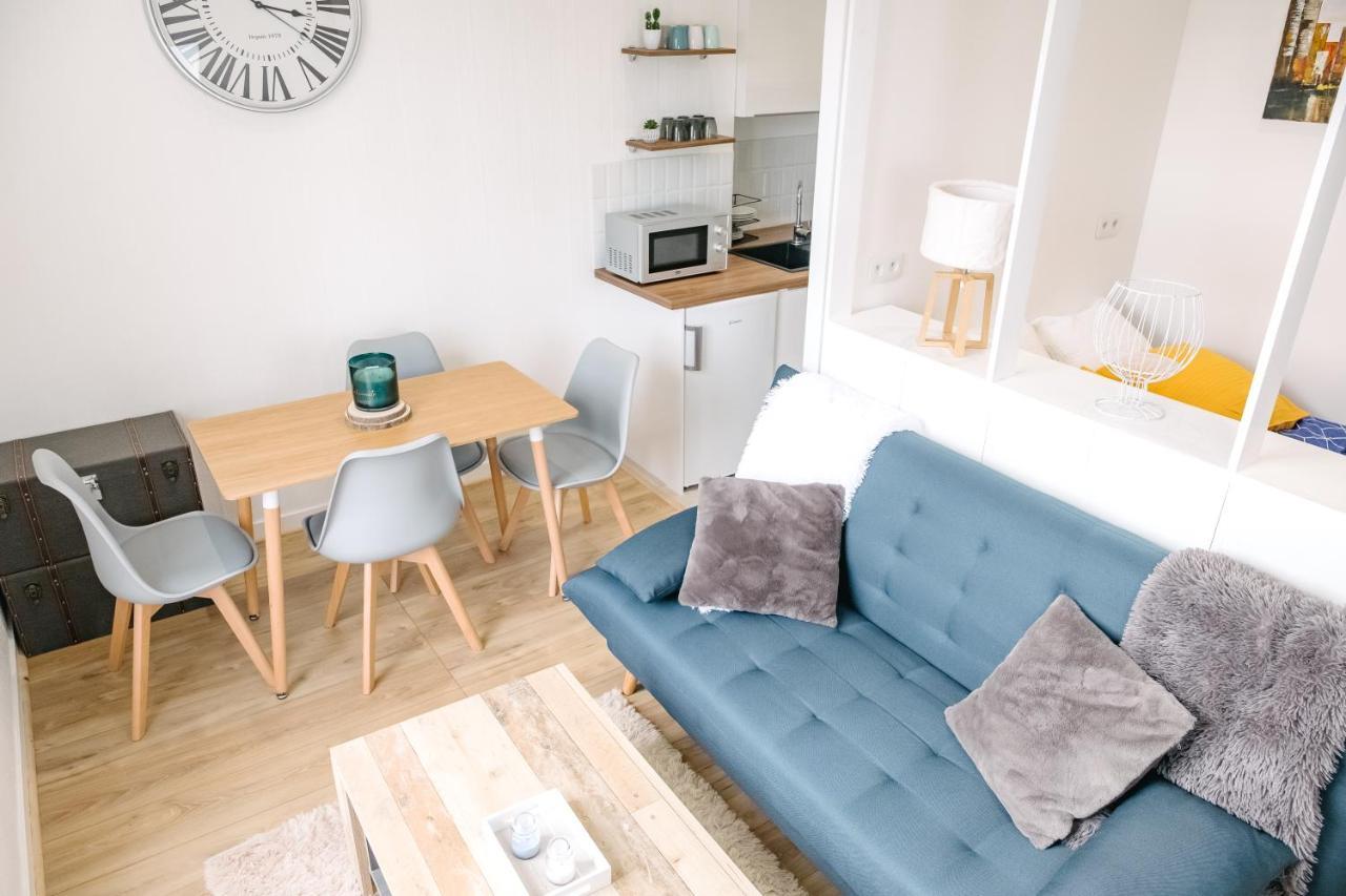 Le Petit Cendriere Apartment *